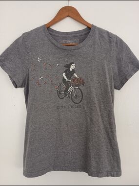 Patagonia 100% Organic Cotton Gray Crewneck Tee with Bike Print